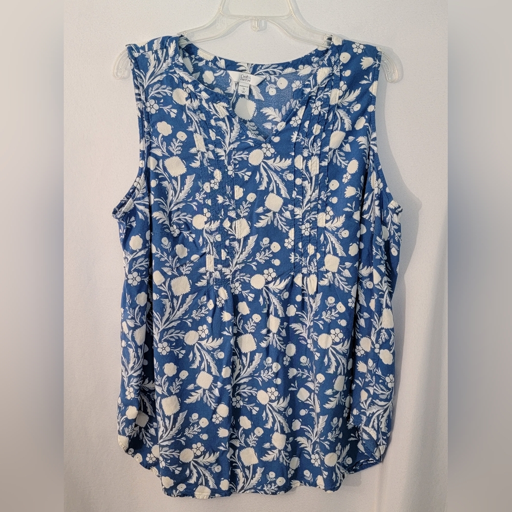 Croft & Barrow Sleeveless Blue Floral Top Size 1X